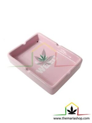 Cenicero "I Love Weed", accesorio para fumar que te decorará con estilo tu rincón de fumador, que puedes comprar en nuestra tienda online Themariashop.