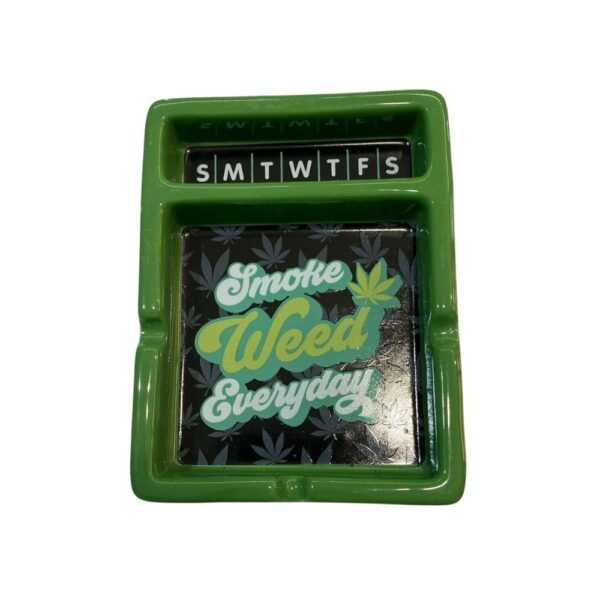 cenicero smoke weed everyday